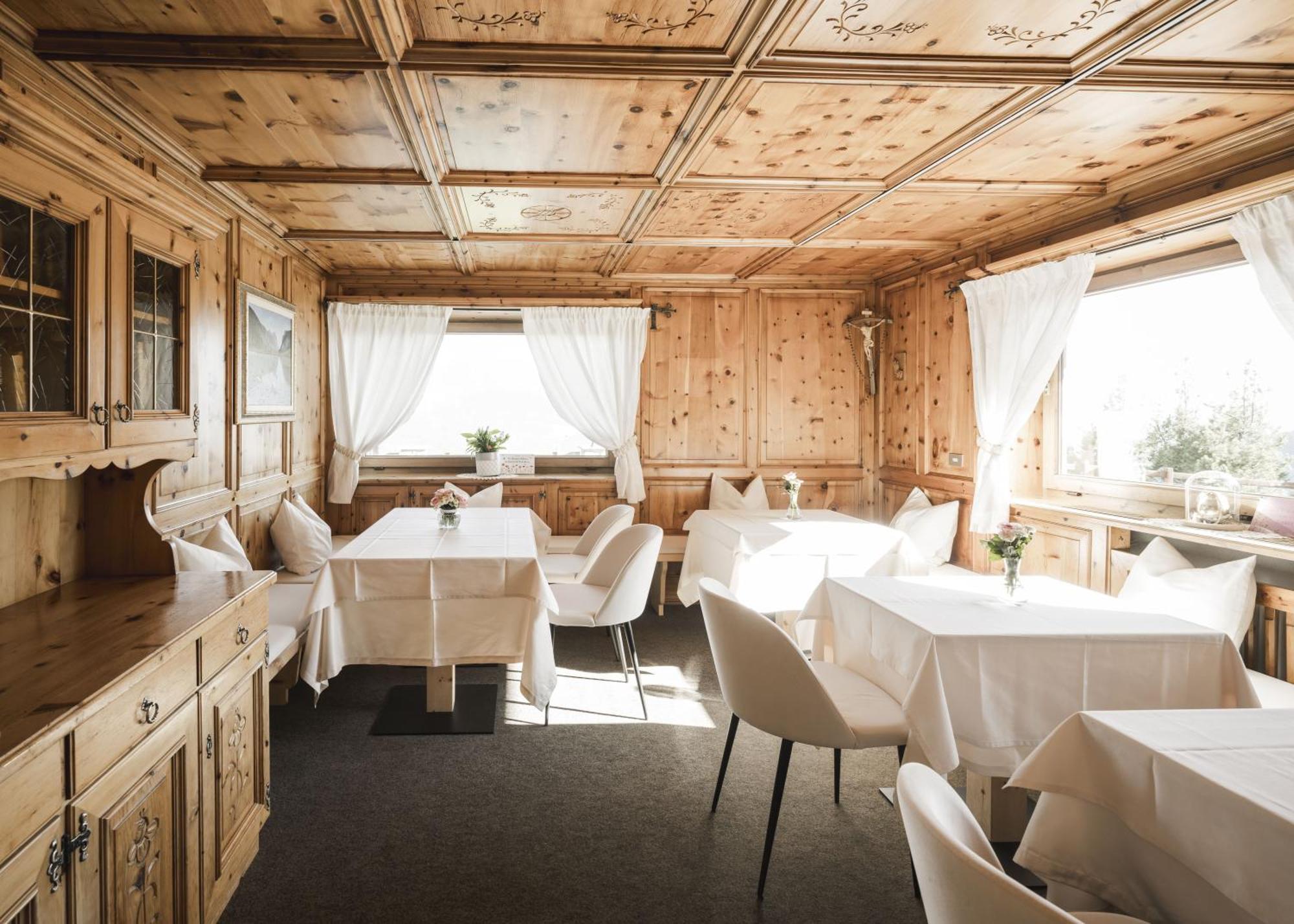 Boutique Pension Erlacher - Adults Only Villandro Luaran gambar