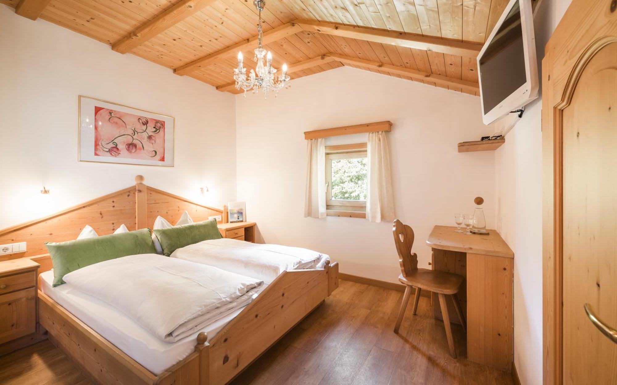 Boutique Pension Erlacher - Adults Only Villandro Luaran gambar