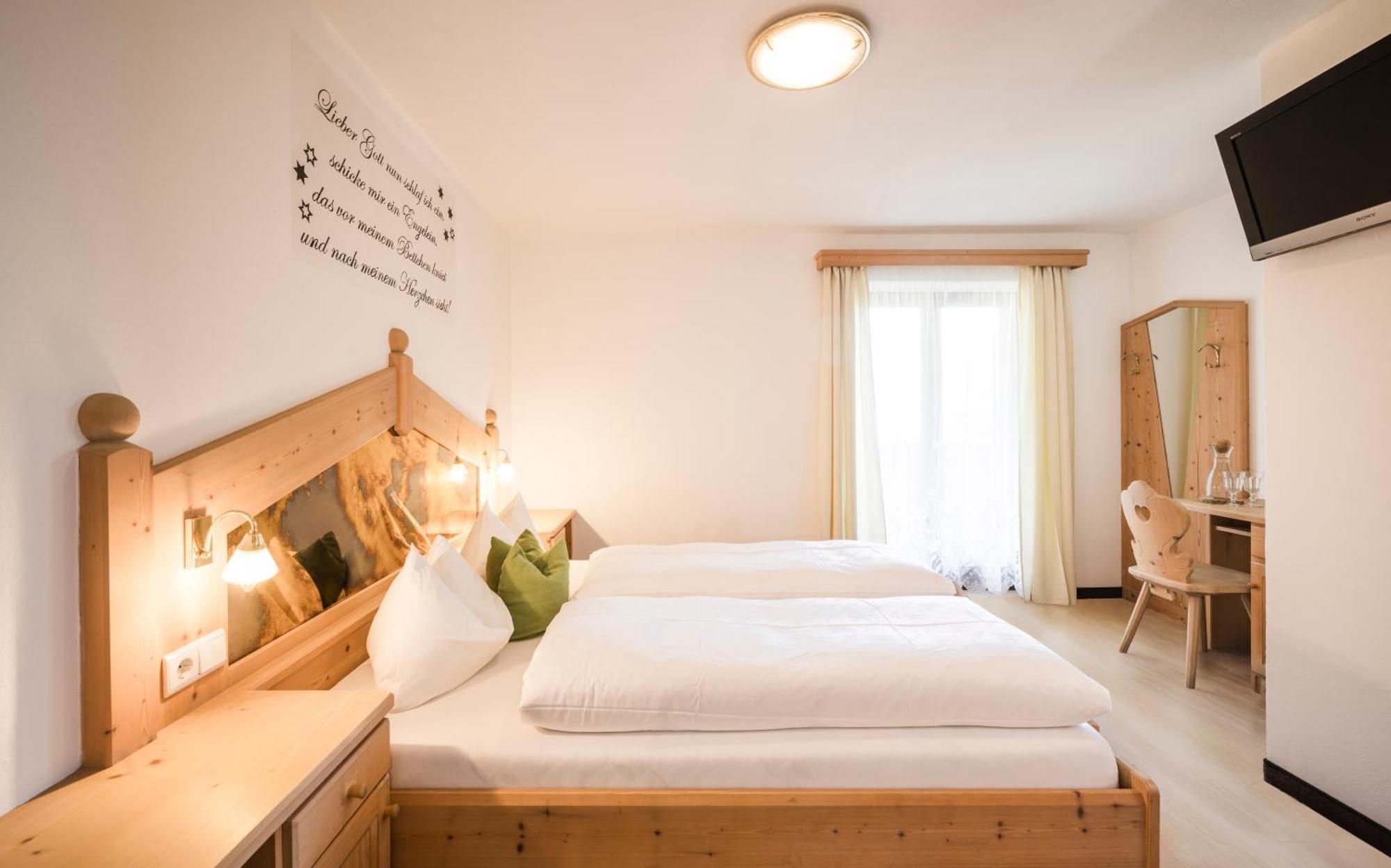 Boutique Pension Erlacher - Adults Only Villandro Luaran gambar