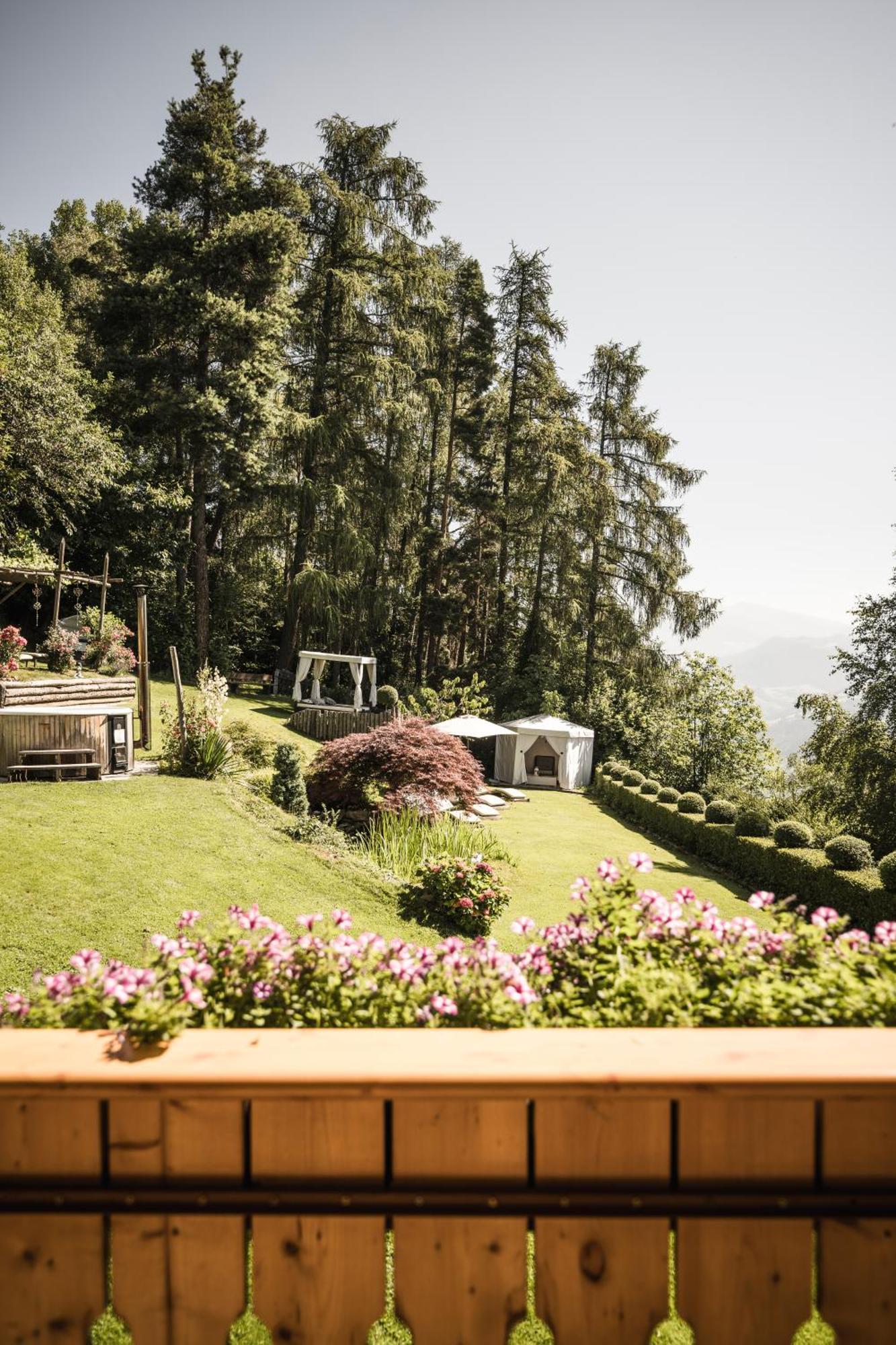 Boutique Pension Erlacher - Adults Only Villandro Luaran gambar
